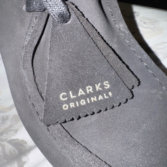 Black Clarks Wallabee leather boot - Picture 3 of 8